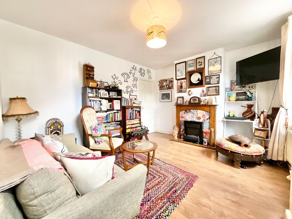 Property photo 3 of 15