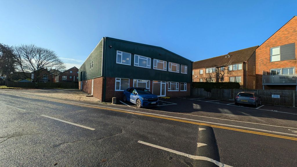 Property photo 1 of 13 Pxl_20241126_101951270.Jpg