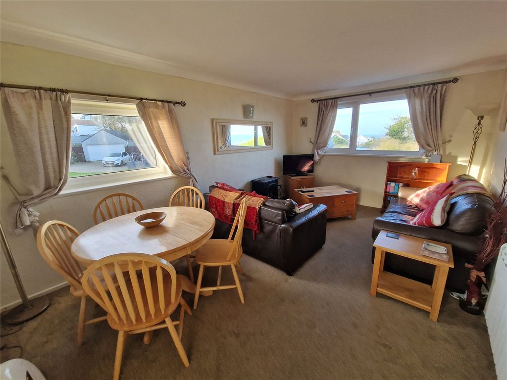 Property photo 3 of 11 Picture No. 22