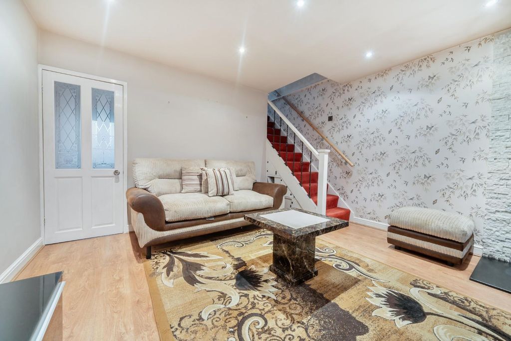 Property photo 2 of 21 1405258-6-697898dc37Ca2.Jpg