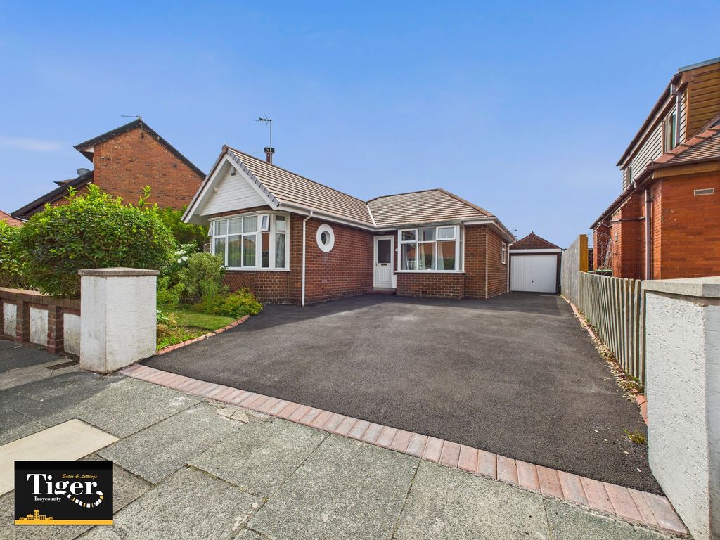 Property photo 1 of 27 Cam03440G0-Pr0398-Still029