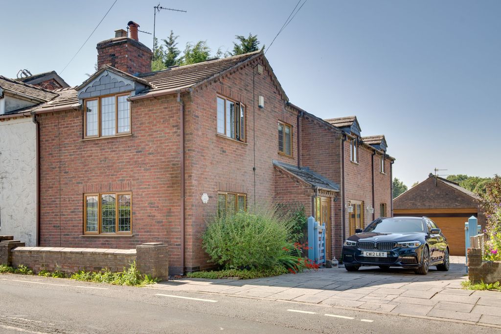 Property photo 2 of 25