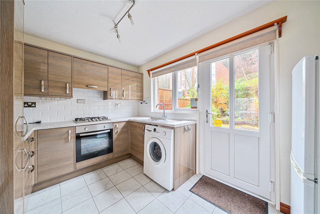 Property photo 3 of 20 Kitchen Breakfast Rm