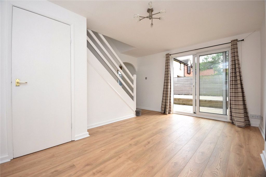 Property photo 2 of 15 Picture No. 10