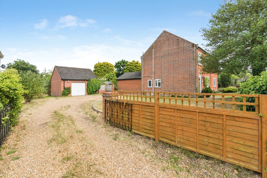 Property photo 2 of 20 Pbox-Img.Jpg