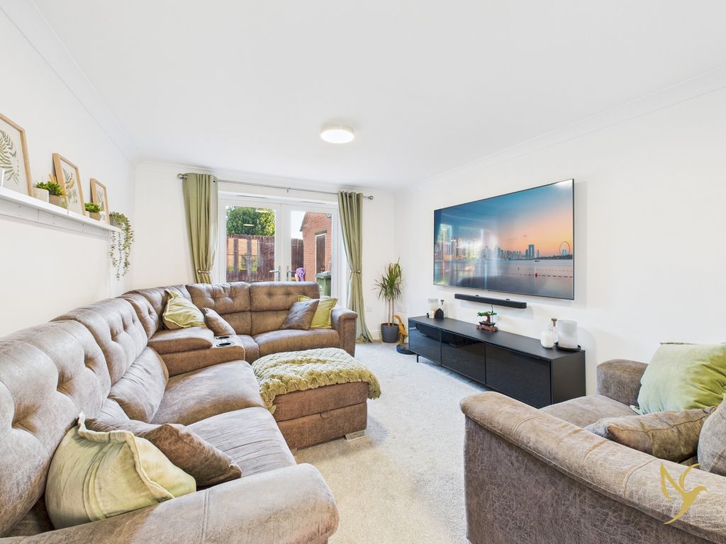 Property photo 2 of 27