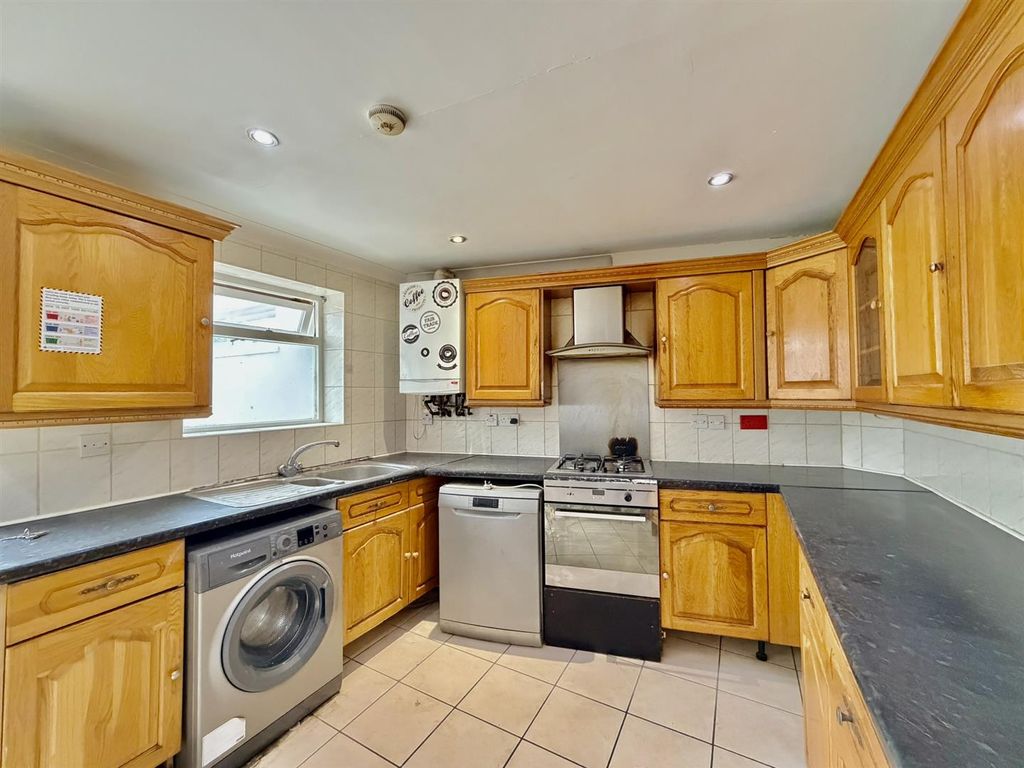 Property photo 1 of 14 Kitchen