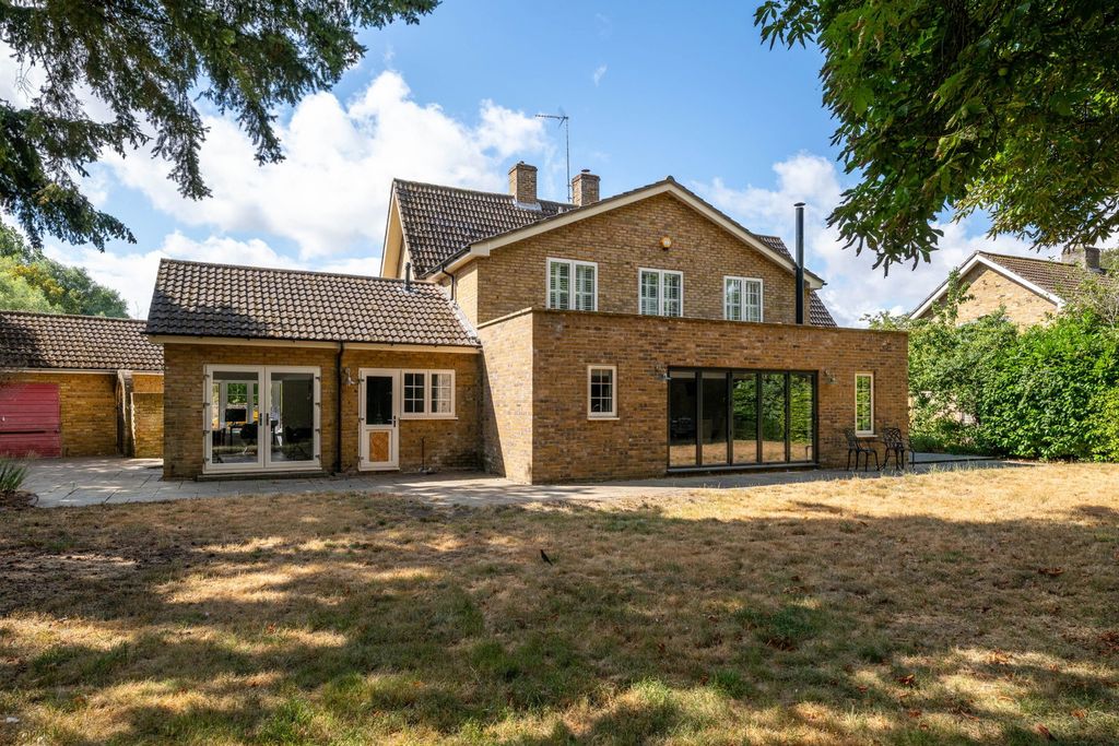 Property photo 2 of 47