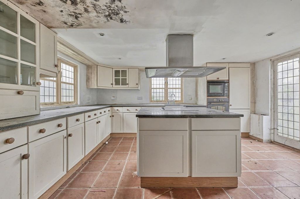 Property photo 2 of 10 Image 2