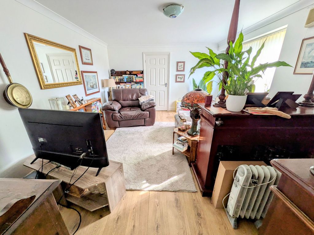 Property photo 3 of 19