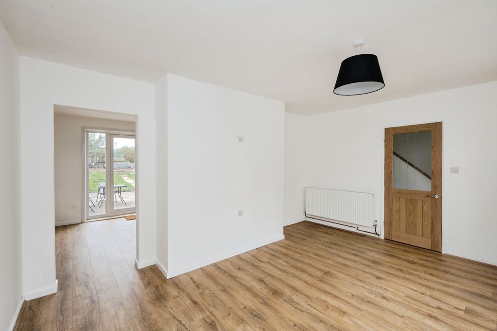 Property photo 3 of 19 Photography