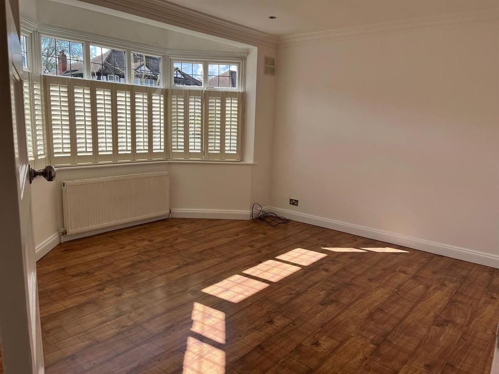 Property photo 2 of 11 Living