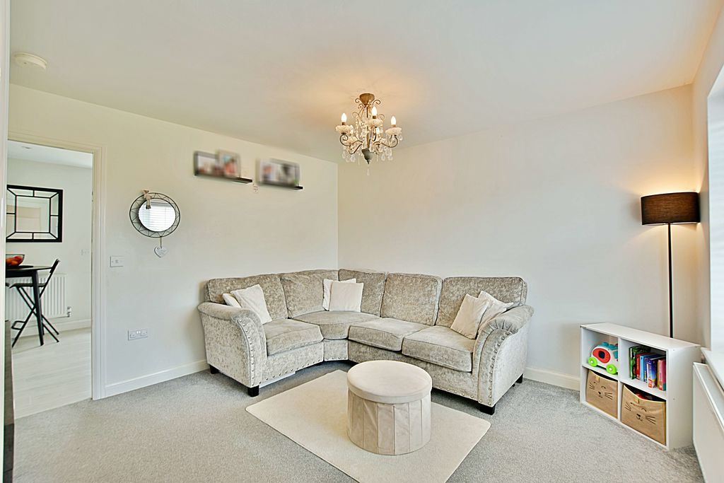Property photo 3 of 13 Photo 1