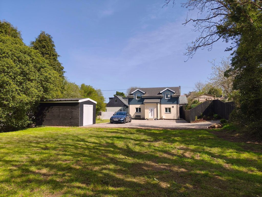 Property photo 2 of 21 External