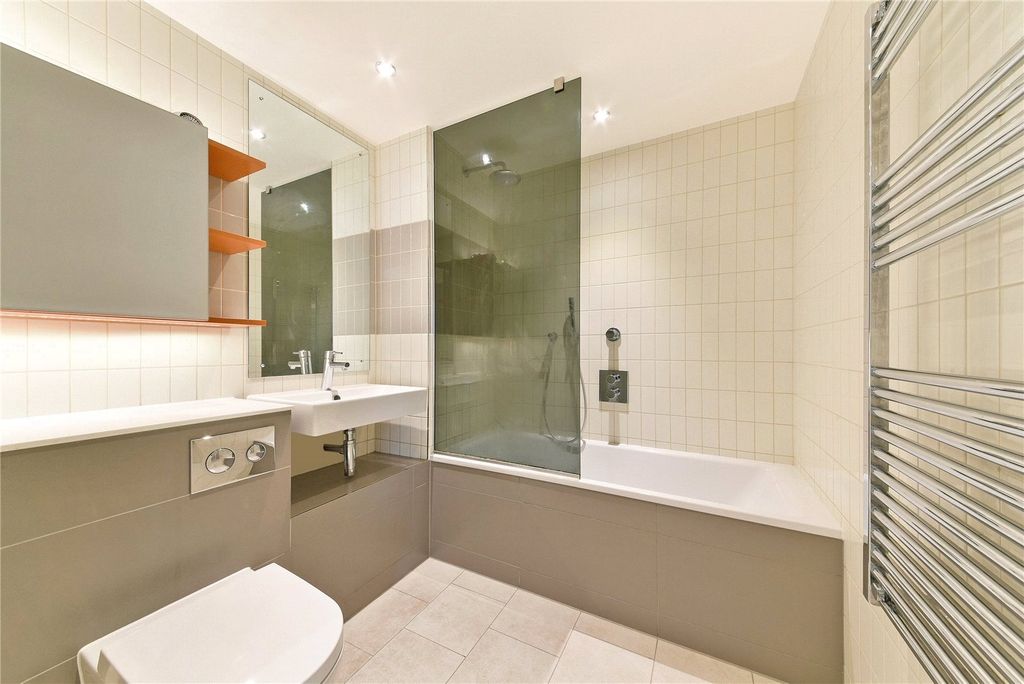 Property photo 3 of 8 Picture No. 06