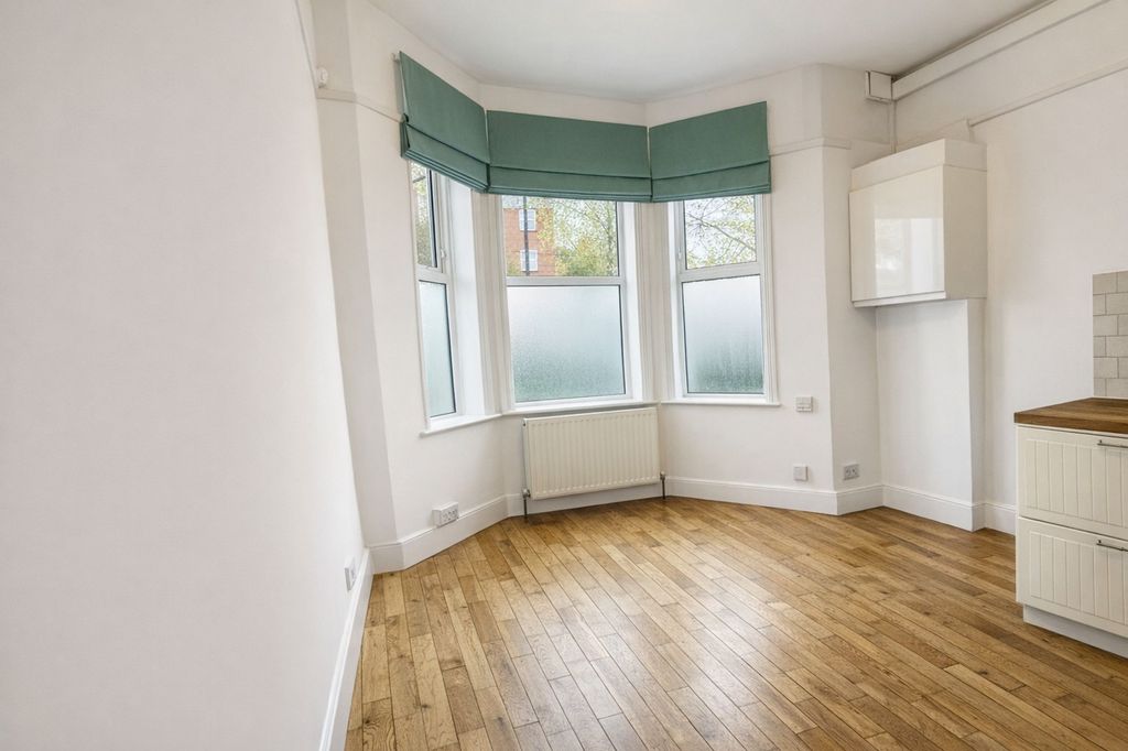 Property photo 2 of 9 Reception