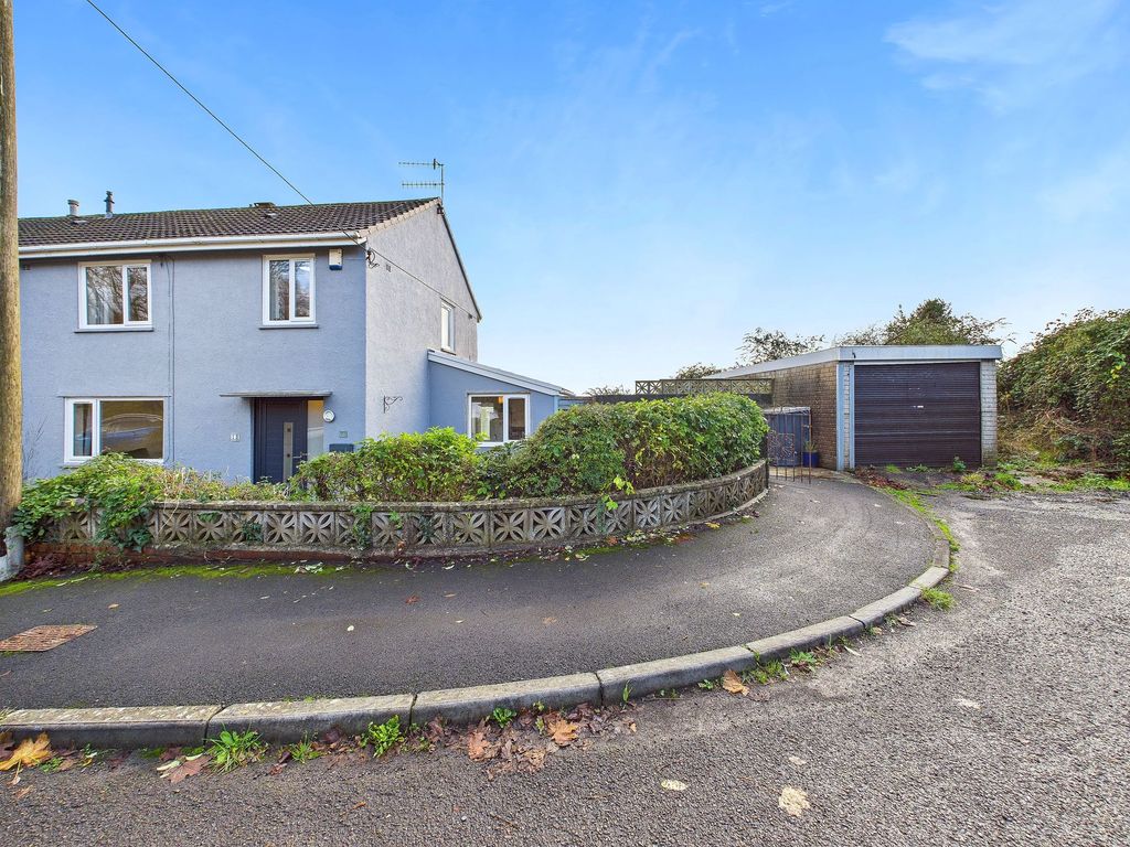 Property photo 1 of 27