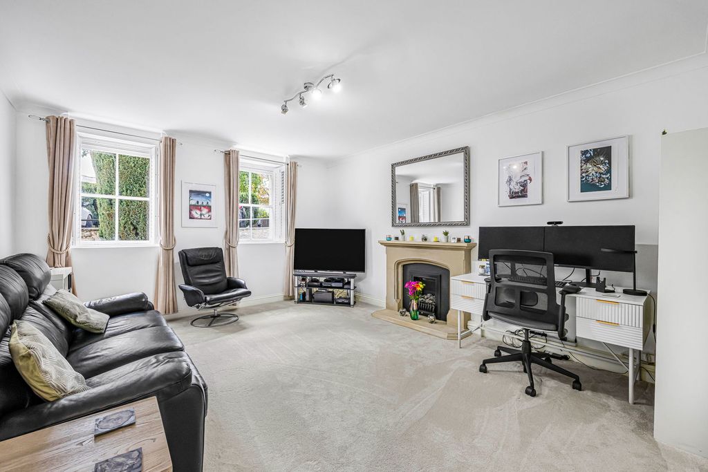 Property photo 3 of 15
