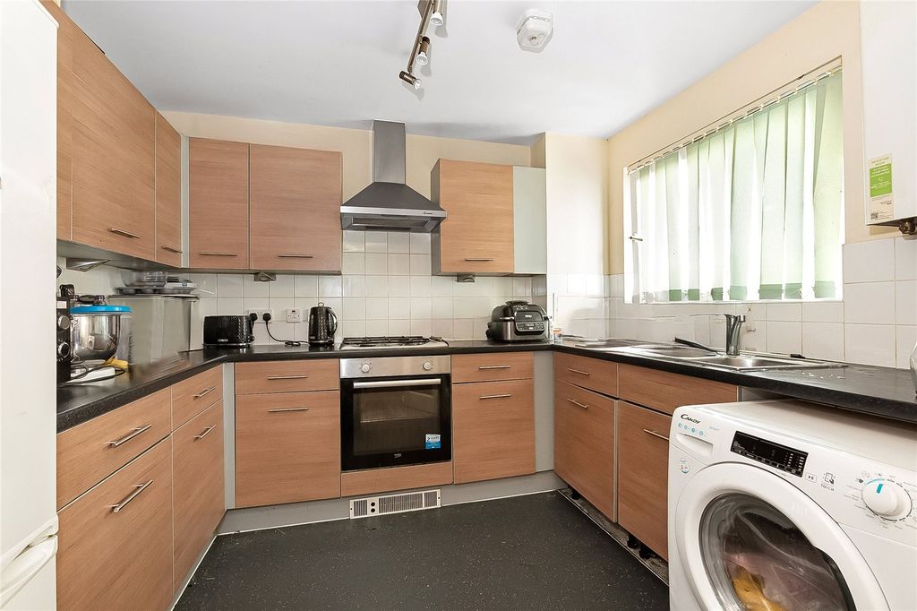 Property photo 3 of 12 Picture No. 13