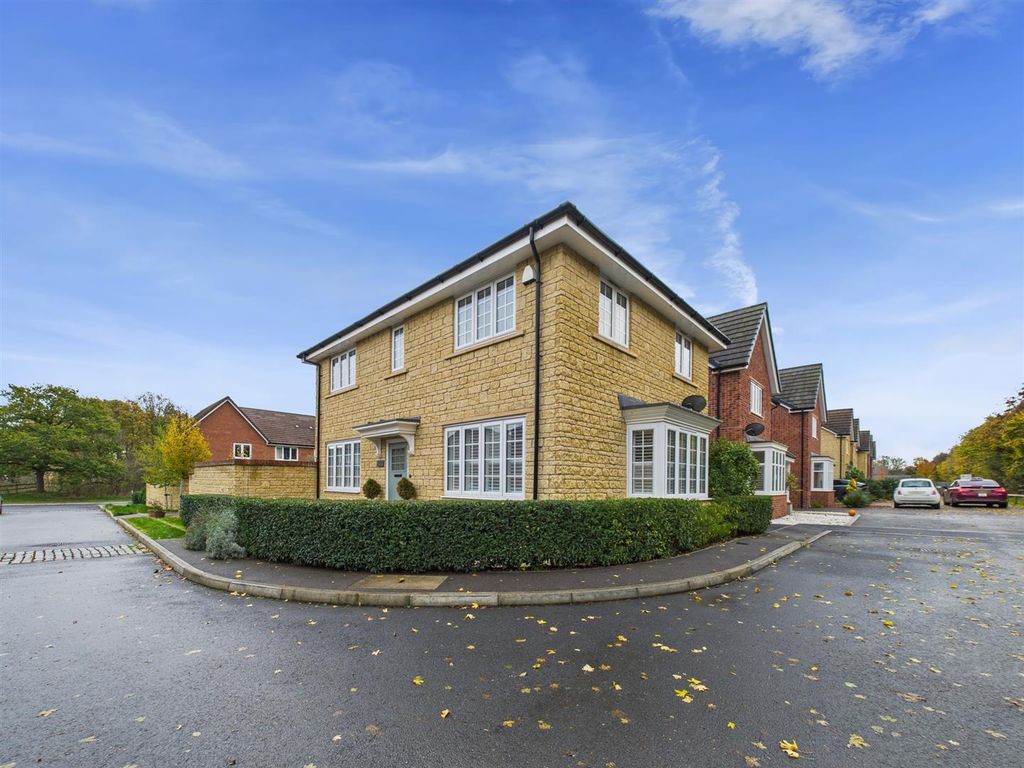 Property photo 1 of 13 Front