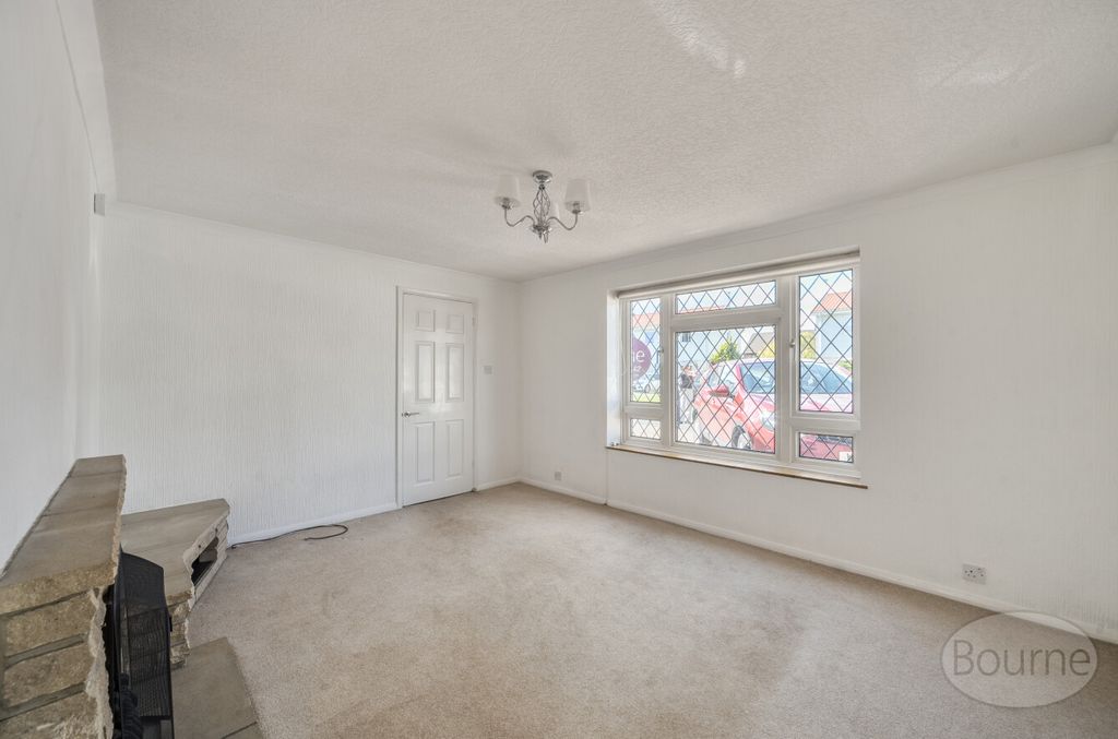 Property photo 2 of 10 2233530c-0978-435...