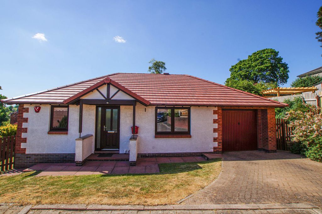 Property photo 1 of 11 External
