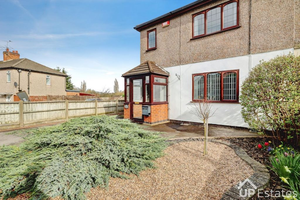 Property photo 2 of 30