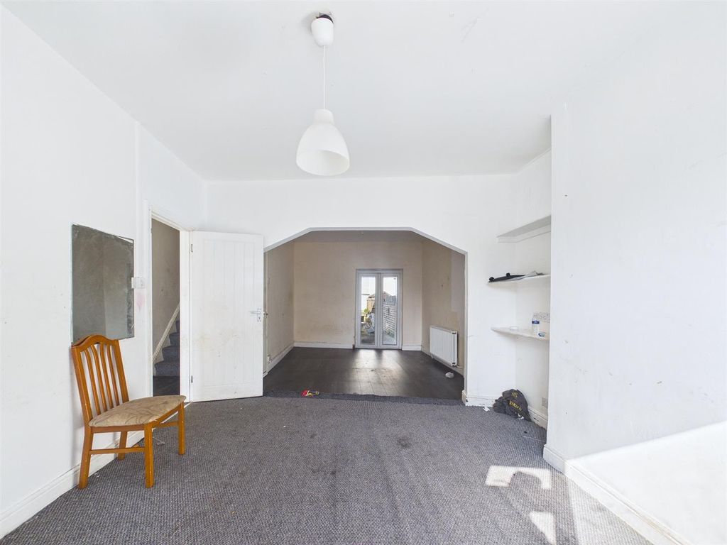 Property photo 3 of 12 3 - 3-Bed House In Redfield.Jpg