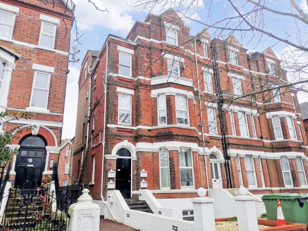 Property photo 1 of 12 Exterior