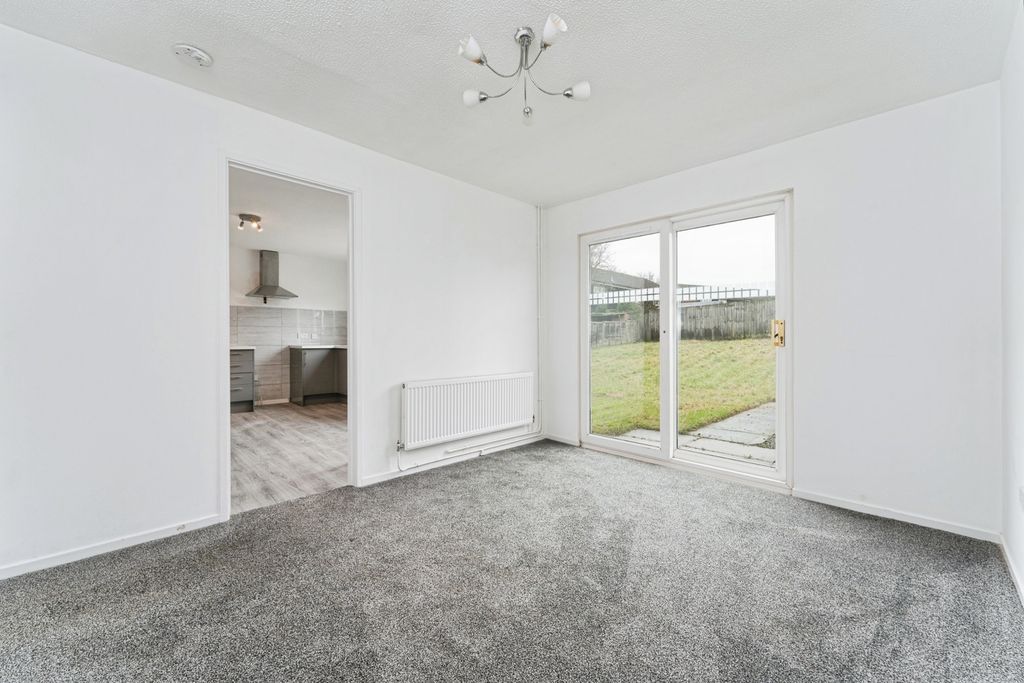 Property photo 3 of 16 Pbox-Img.Jpg