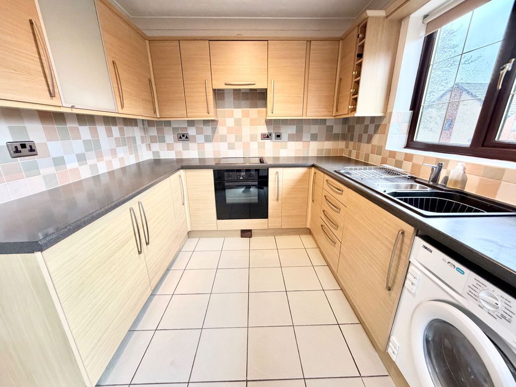 Property photo 2 of 22