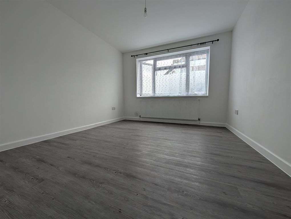 Property photo 1 of 5 Bbe2Be8C-7728-40E5-B846-2689B3Df2E40.Jpeg