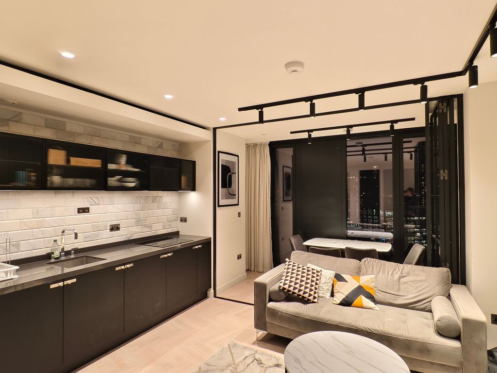 Property photo 2 of 27