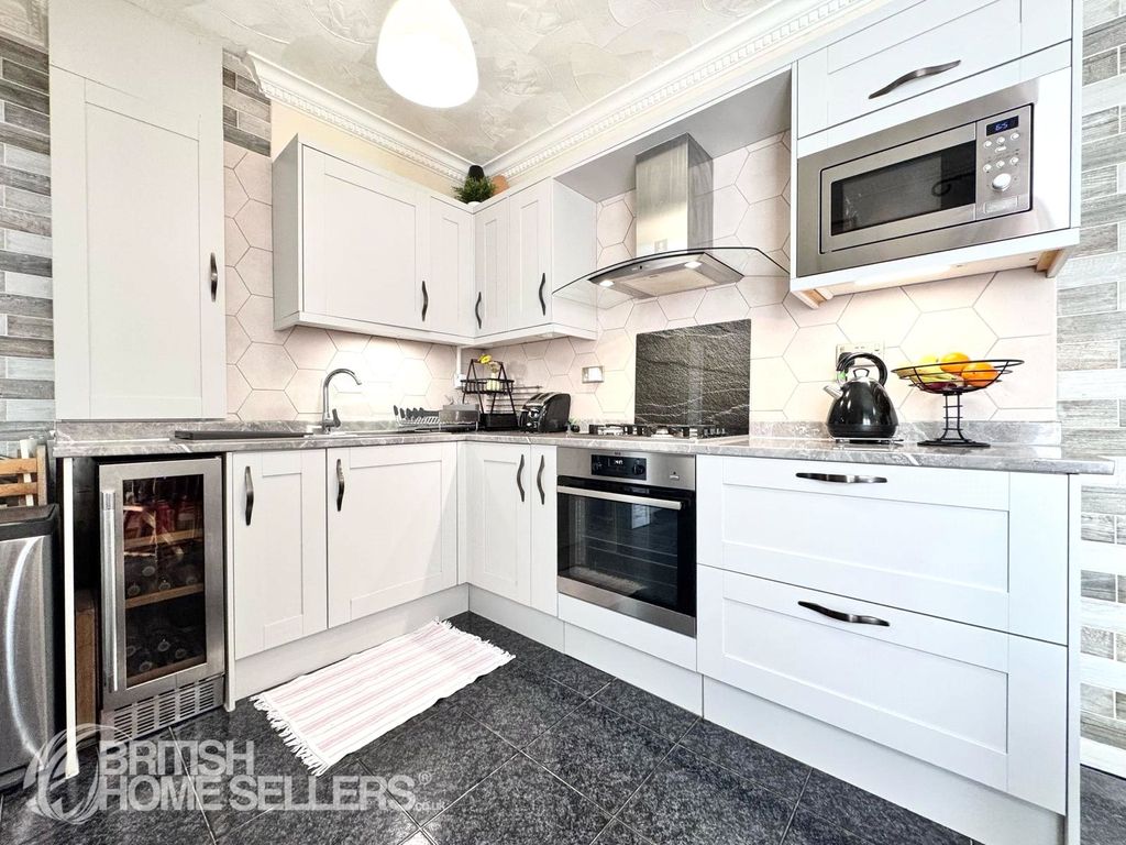 Property photo 3 of 17 Picture No. 08