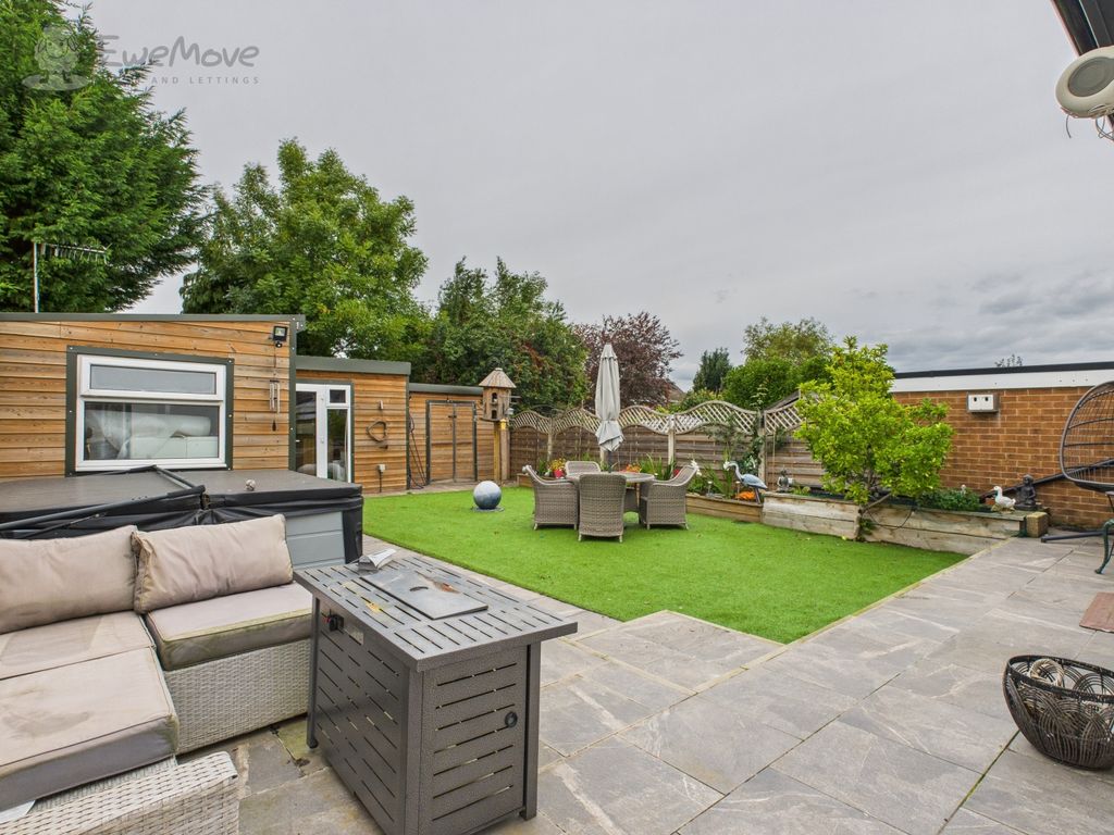 Property photo 3 of 24 Cam05065G0-Pr0013-Still015