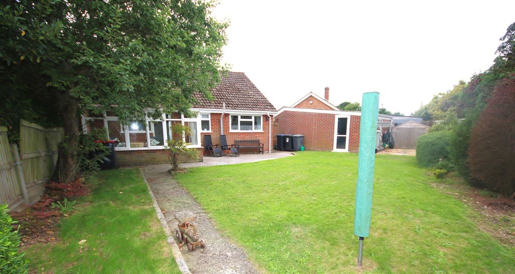 Property photo 1 of 27 Rear Garden d.Jpg