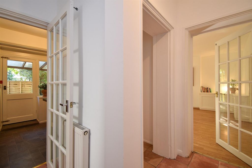 Property photo 3 of 17 Hallway