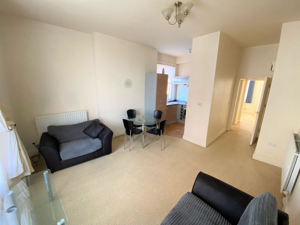 Property photo 3 of 8
