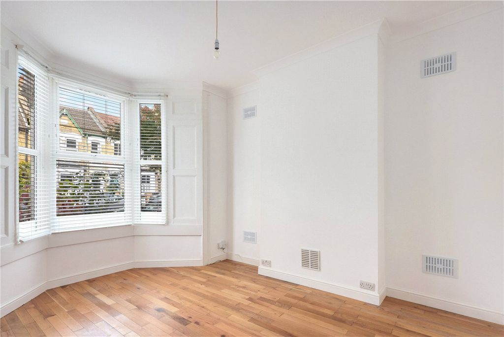 Property photo 1 of 16 Picture No. 03