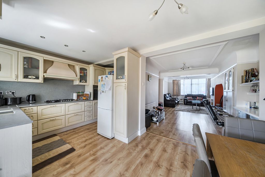 Property photo 3 of 17 1345604-15-68B999...