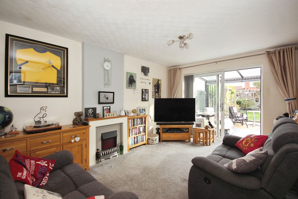 Property photo 2 of 12 Pbox-Img.Jpg