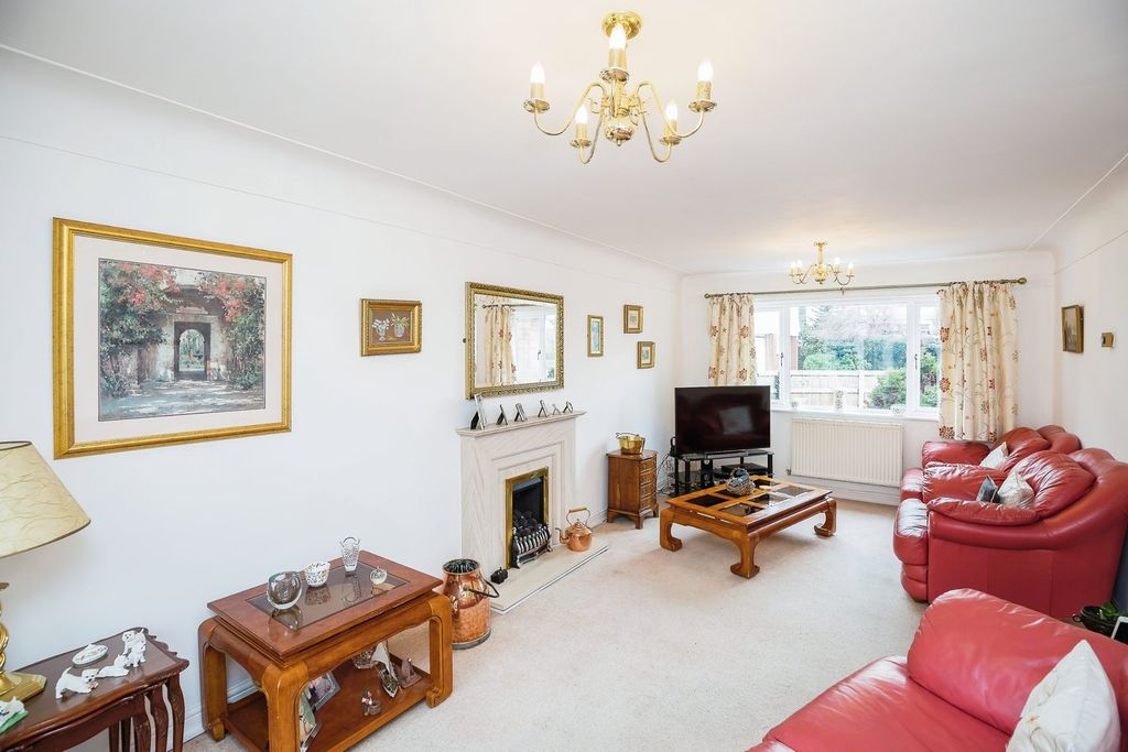 Property photo 3 of 19
