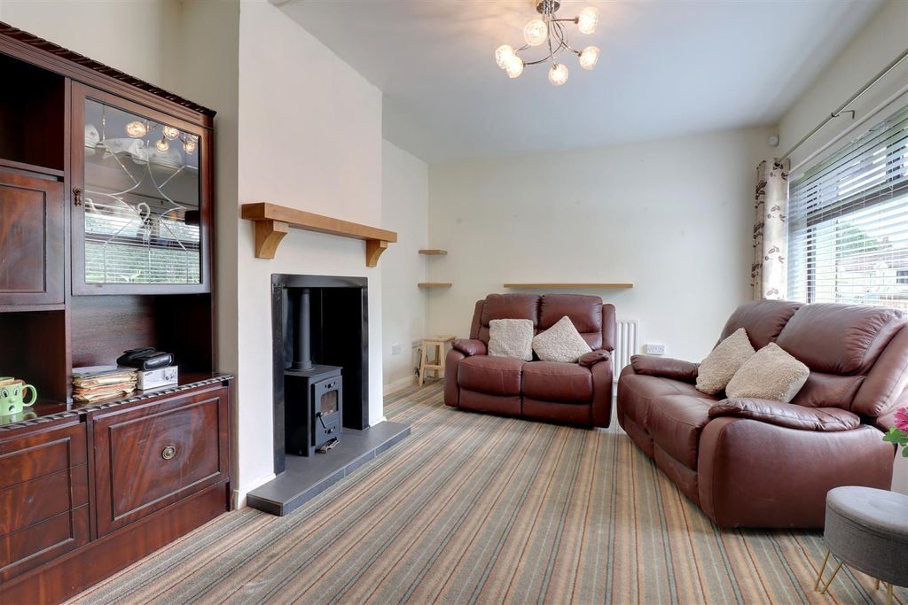 Property photo 2 of 10 Lounge