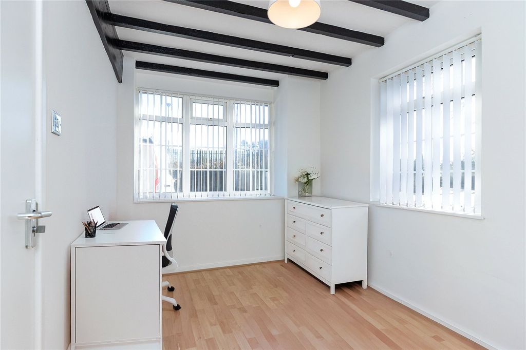 Property photo 2 of 15 Room 1