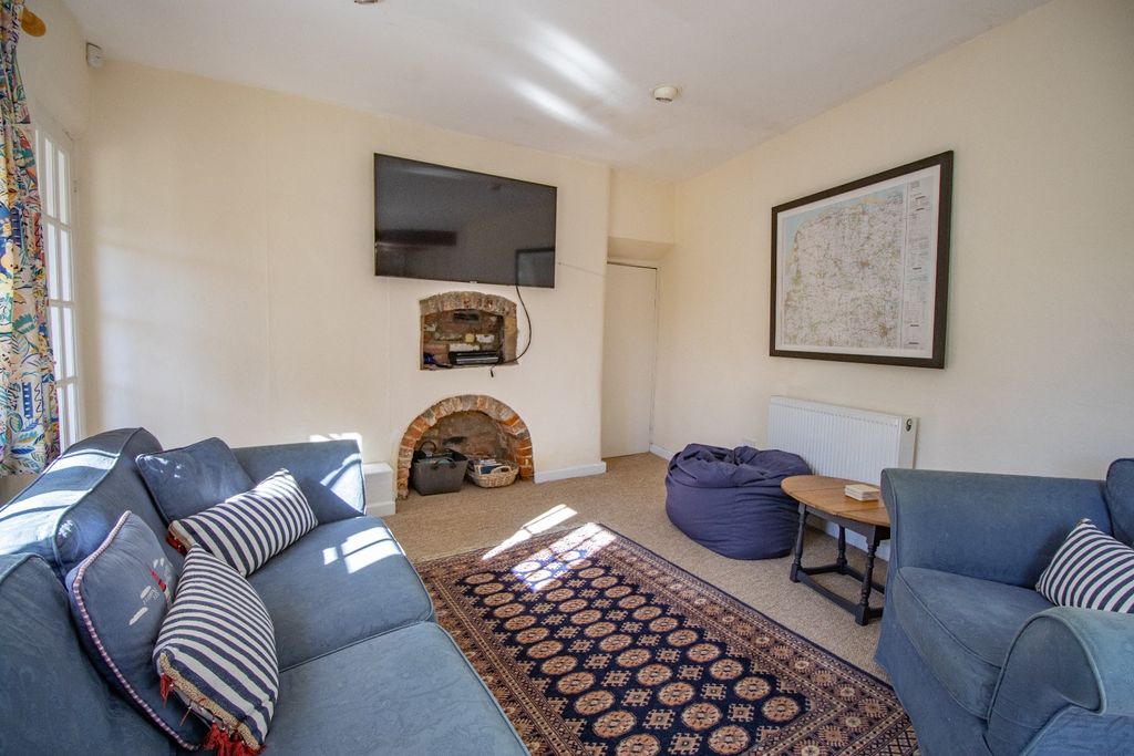 Property photo 3 of 24 4563086