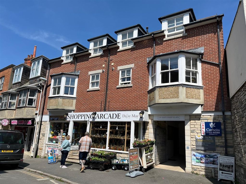 Property photo 1 of 9 4128 Windowcard.Jpg