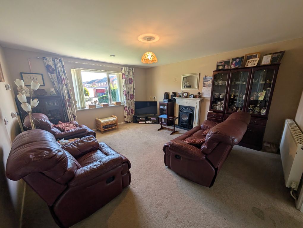 Property photo 3 of 8 Pxl_20251024_110800383