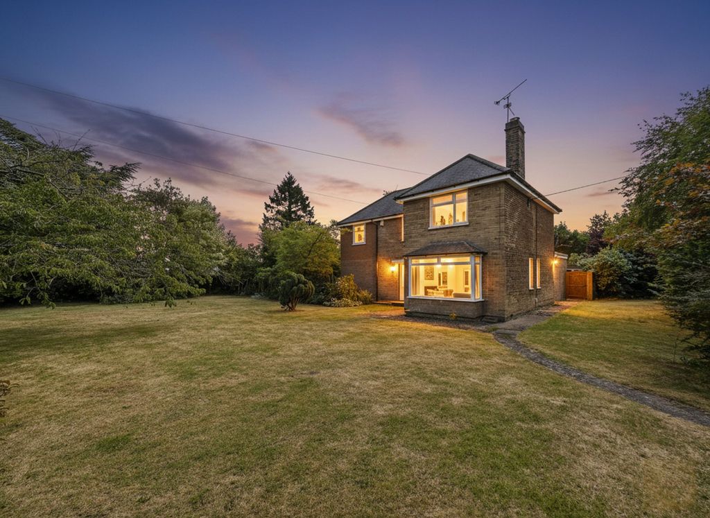 Property photo 1 of 21 Fromt Of The Property