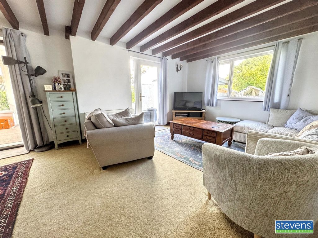 Property photo 3 of 17 Img_3456