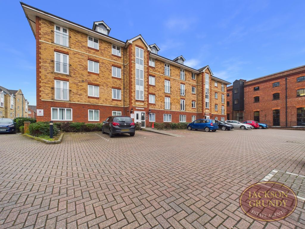 Property photo 1 of 9 Henry Bird Way